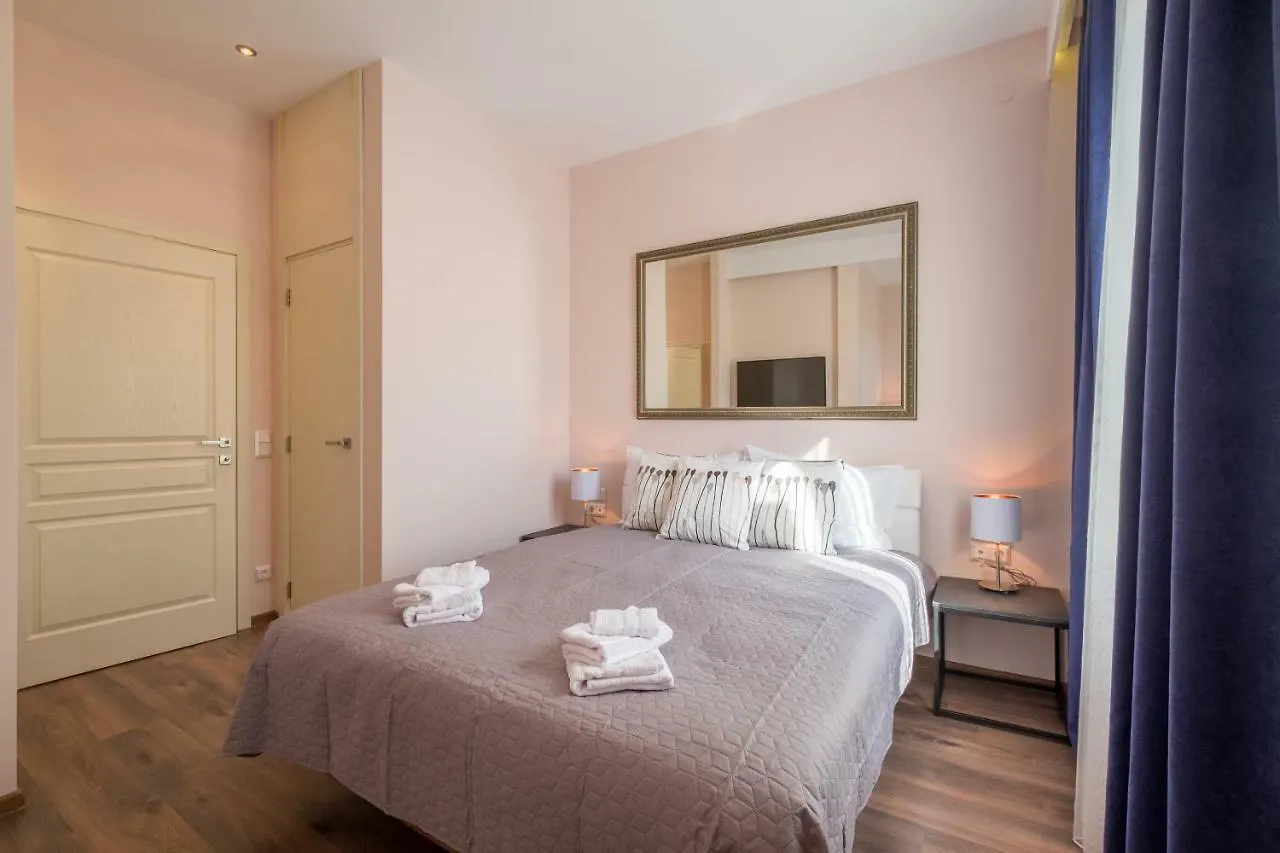 סופיה Cozy 3-Bedroom With Stylish Comfort And Chic Decor דירה